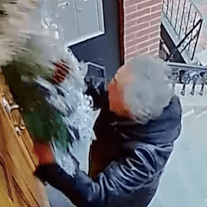 wreath bandit