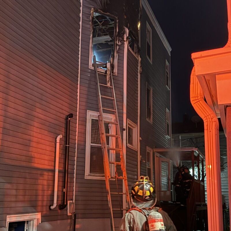 Fire in Dorchester on Monday Night on Annapolis Street. - Caught In Dot